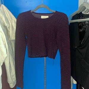 Abercrombie & Fitch long-sleeved crop top